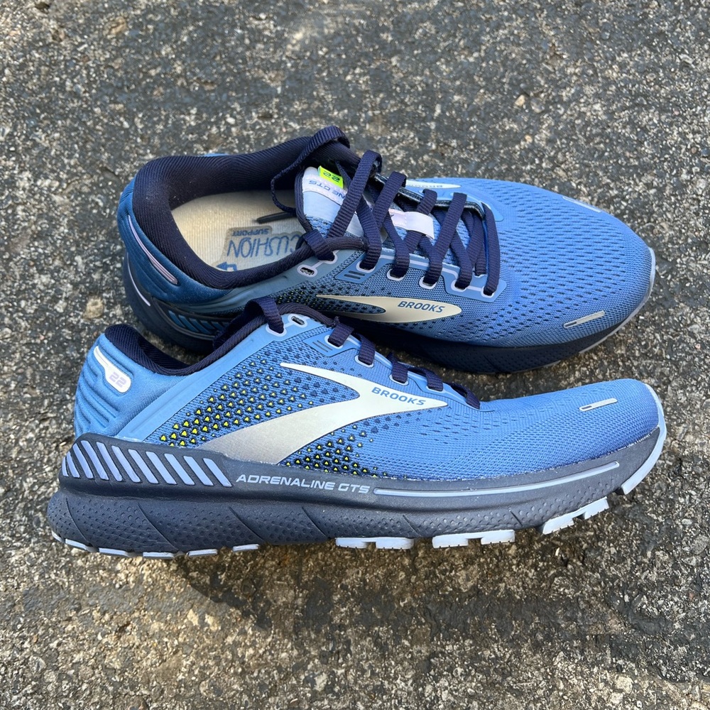 Brooks adrenaline gts 22